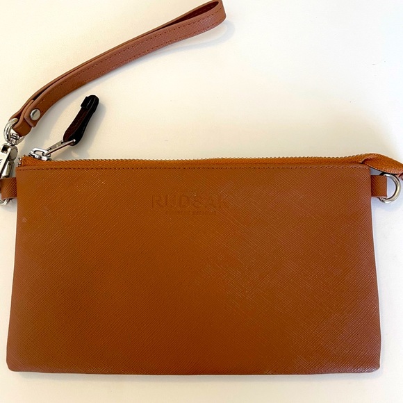 Rudsak leather wristlet with strap & chain - Picture 2 of 7